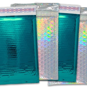 Paquete de 50 4x8 " Holográfico y / o Verde Azulado Combo Metálico Bubble Mailers, sobres de envío auto sellado acolchados, tamaño #000 reflectante brillante