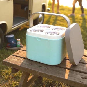 Portable 4-Can Cooler: Freezable Drink Chiller for Picnic, Beach, Camping
