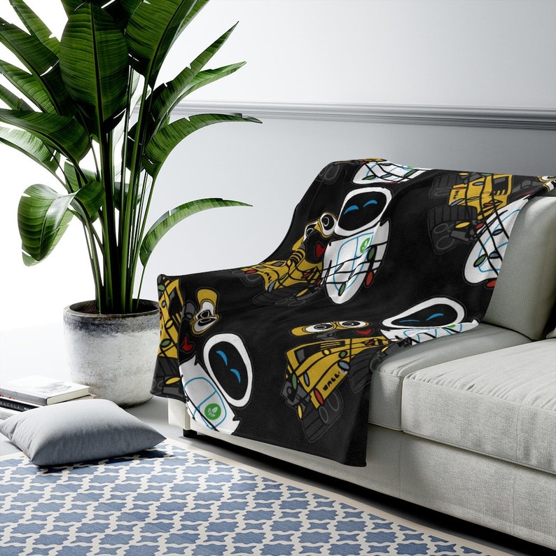 Wall-e and Eve Blanket, Blanket, Throw Blanket, Home Decor, Gift, Fleece Blanket, Baby Blanket, Adult Blanket, 3 Sizes image 3