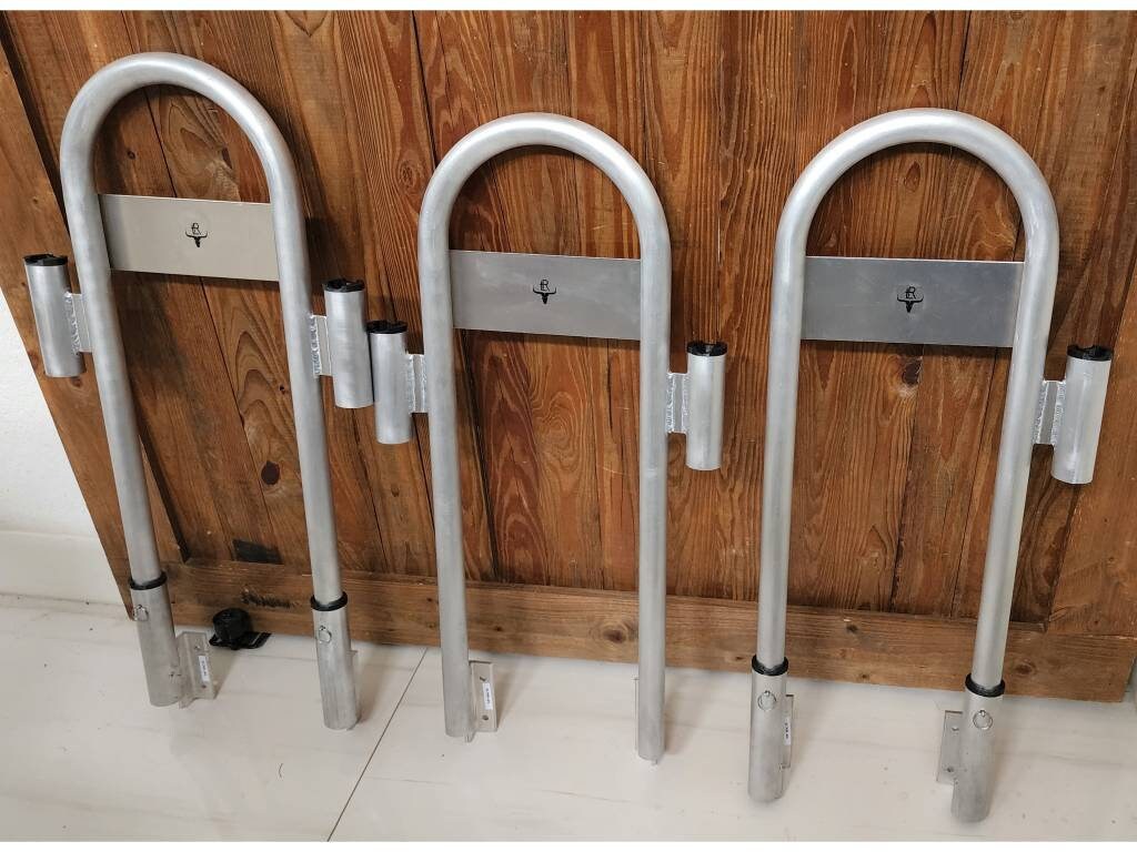 thumbnail interactive-video image 1 of Marine Fiberglass Direct Gheenoe Skiff Flats 36 Grab Bar – Vertical Angle Mount, 2x2x6 1 of 4