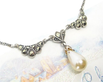 VINTAGE SILVER Bib NECKLACE with sparkling marcasite and faux pearl