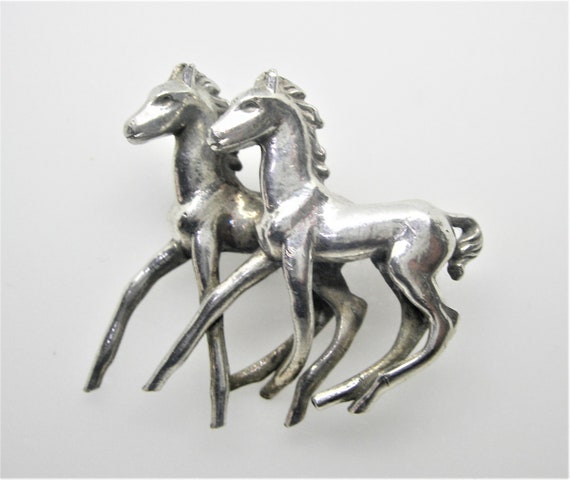 Two foals sterling silver brooch vinatage - image 2