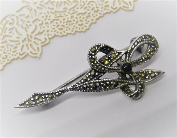 Sterling SILVER and MARCASITE BROOCH A Petite Flo… - image 8