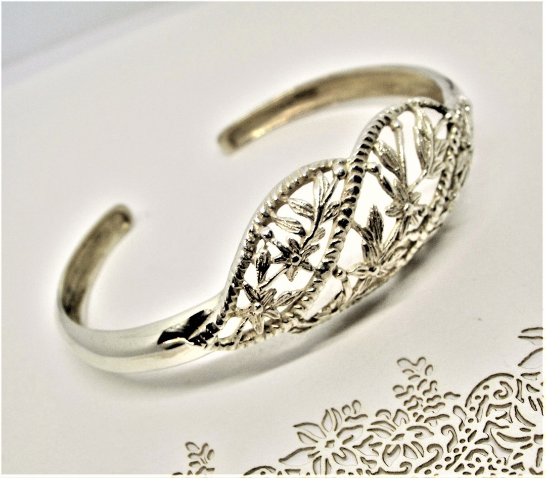 Bracelet Motif Ovale Ajouré et Oxydes Argent Rhodié