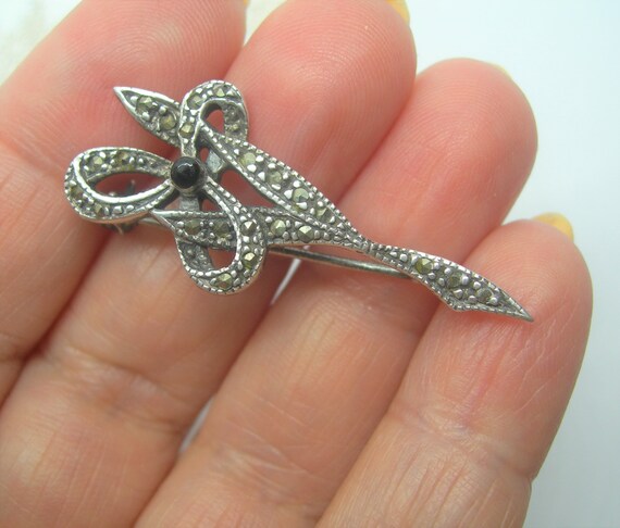 Sterling SILVER and MARCASITE BROOCH A Petite Flo… - image 4