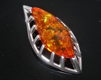 Amber sterling silver pendant