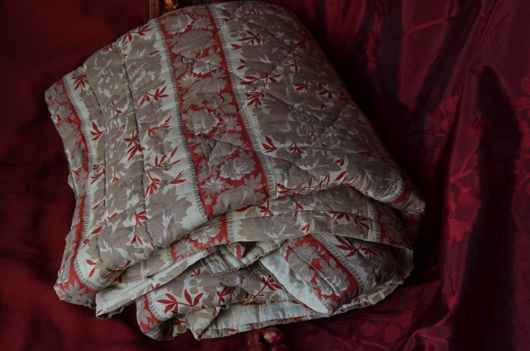 French Boutis Piquee Hand Sewn Provencal Quilt About 73 X 64 Etsy