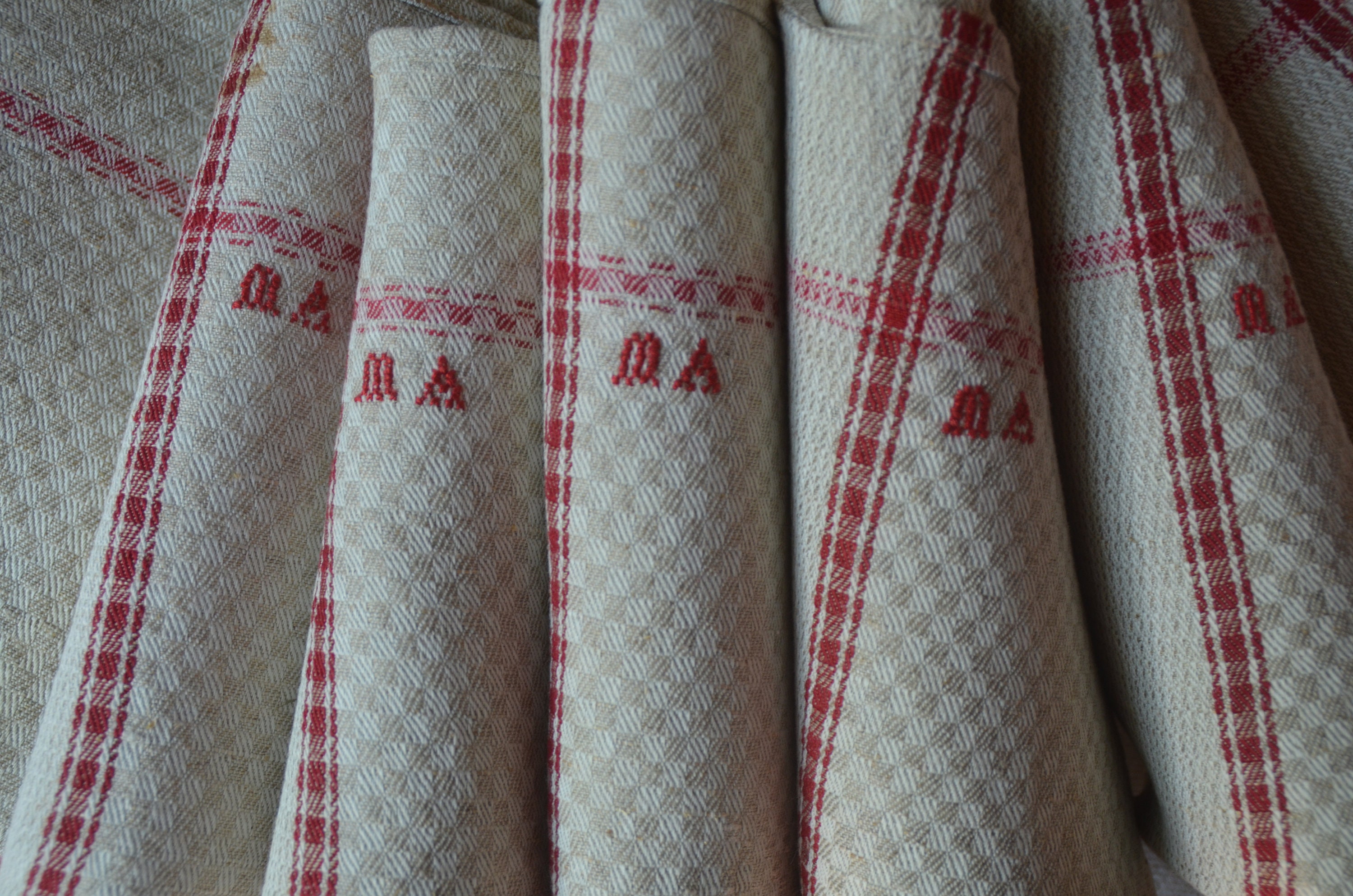 Paire de Français Damas en Lin Pur à Carreaux Serviettes Cuisine ou Torchons, Monogrammes Ma Rouges,