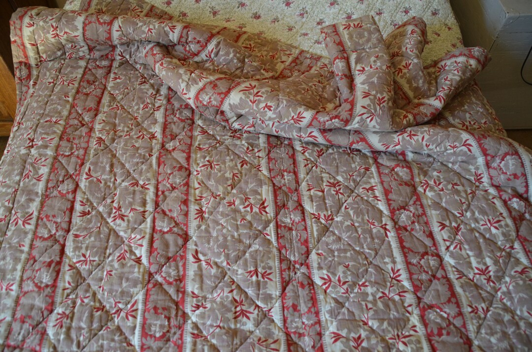 French Boutis Piquee Hand Sewn Provencal Quilt About 73 X 64 Etsy