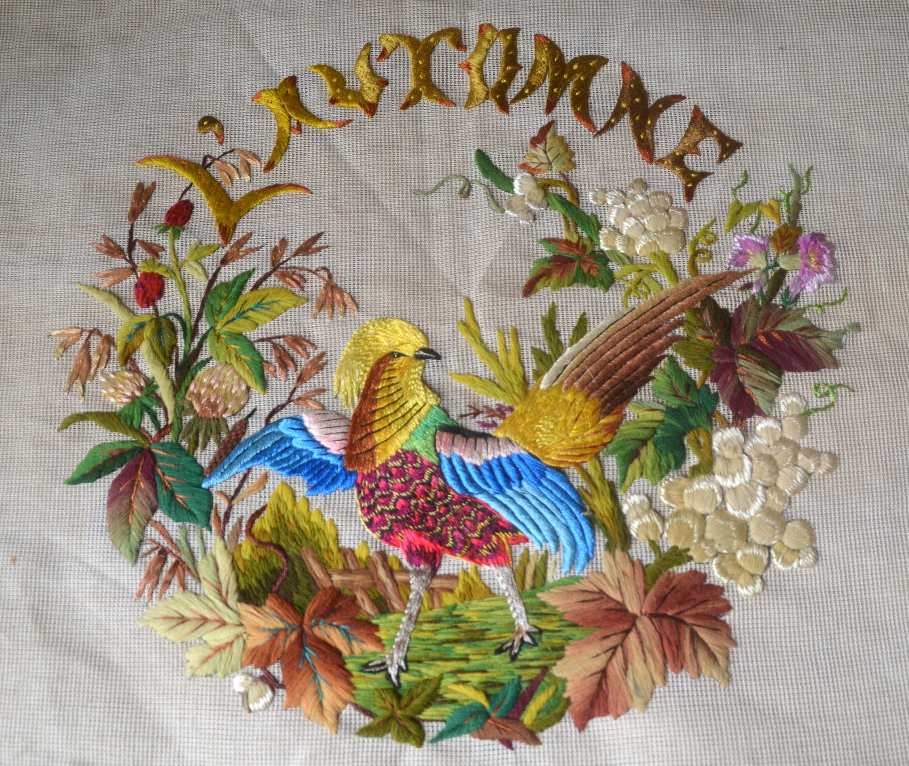 Tapisserie de Fil Soie Faite à La Main Autumn, Une Magnifique Toile Inachevée