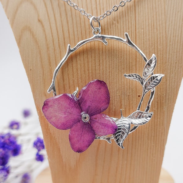 Real purple hydrangea necklace/pressed flower pendant/sterling silver chain/resin jewelry/real flower jewelry/preserved hydrangea