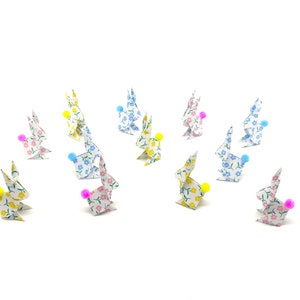 12 conigli origami piccoli / 4cm / Fantasia margherite / idea regalo