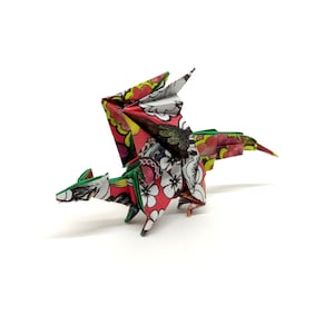 1 Drago origami piccolo fantasia  / Idea regalo / portafortuna / decorazione