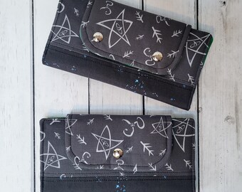 Green Cthulhu Slim Wallet