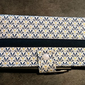 Porte chéquier / porte cartes tissu coton  éventail bleu marine doré, cadeau pour elle, pour maman