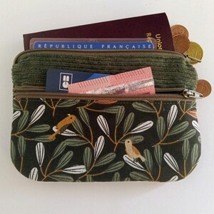 Porte monnaie /  porte cartes, tissu oiseaux et velours côtelé vert kaki, cadeau pour femme