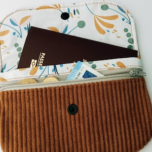 Porte monnaie à rabat, portefeuille, tissu coton, velours côtelé caramel, cadeau pour elle.