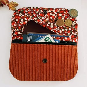 Porte monnaie à rabat, portefeuille, tissu coton fleurs, et velours côtelé rouille, terracotta, cadeau pour elle.