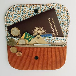Monedero con solapa, cartera, tela de algodón, pana óxido terracota, regalo para ella.