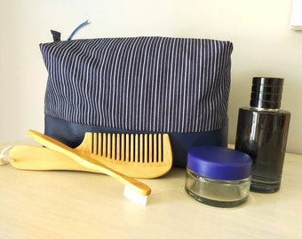 Très grande trousse de toilette pour homme ou femme, tissu rayé marine et simili cuir