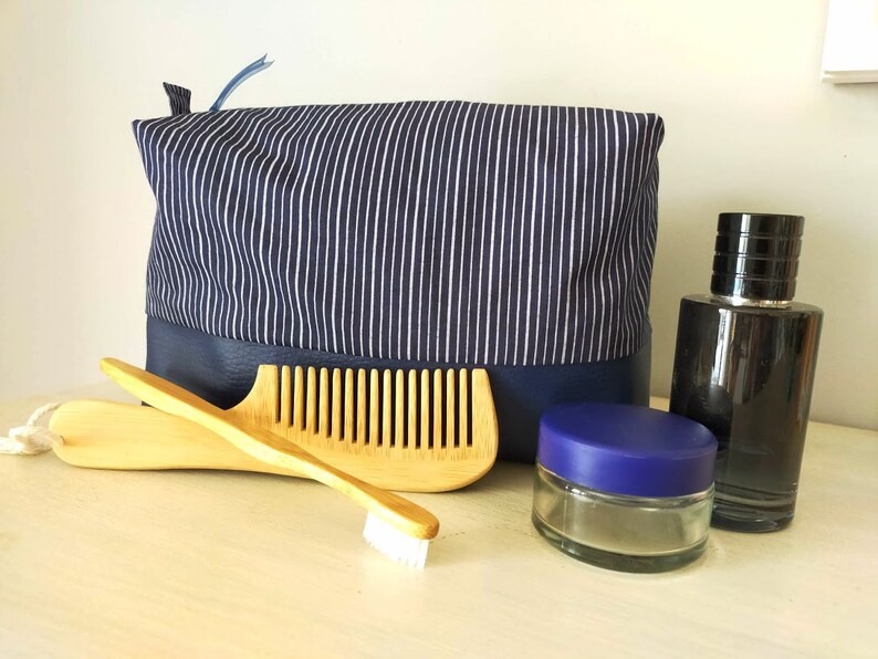 Very large toiletry bag for men or women, navy striped fabric and imitation leather image 1