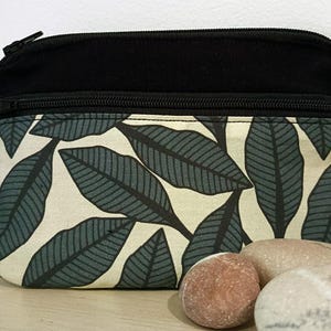 Porte monnaie /  porte cartes, étuis pour passeport, cadeau pour elle, tissu coton feuilles