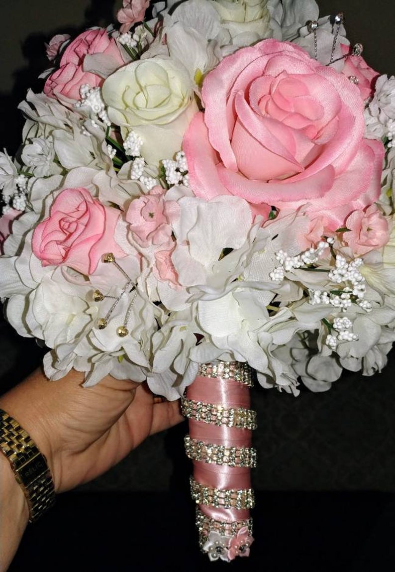 BOUQUETMATCHING BOUTONNIERES