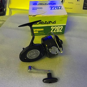 Vintage Gladding Fishing Reel  Model 2202