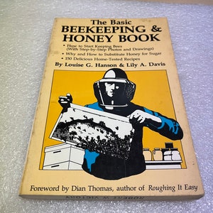 Vintage The Basic Beekeeping & Honey Book Louise Hanson Lily Davis 1977
