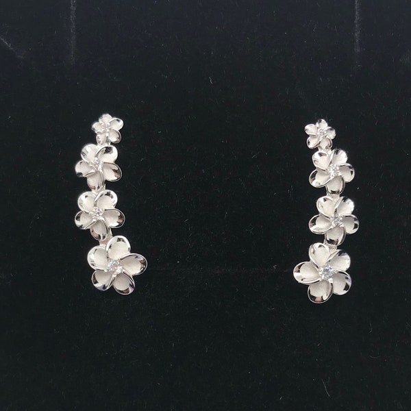 Pendientes Plumeria Vine Plata de ley con CZ