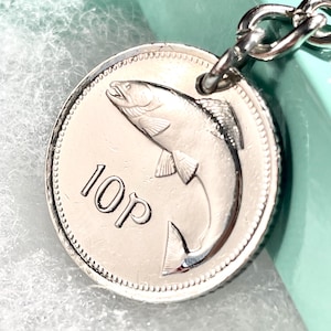 Lucky Irish 10 Pence Keyrings, Genuine Ireland Coins dated 1993 – 2000 Smaller Style, Irish Harp, Jumping Salmon, Celtic Design Erie