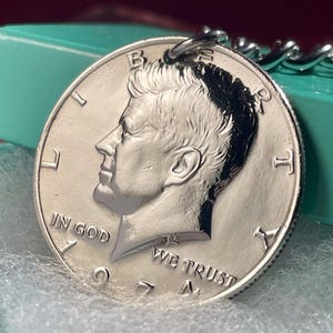 Kennedy Half Dollar Keyring, Made with Genuine 1974 USA coin, 50 Cents for the perfect 51st Birthday Gift, Vintage Collectable