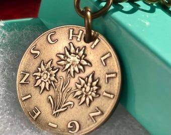 Austrian 1 Schilling Coin Keyring, 1959-1997 Vintage Edelweiss Flowers
