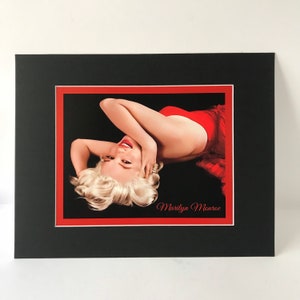 Marilyn Monroe abito rosso caldo - Stampa su tela o poster fotografico stampa di tutte le taglie wall-art