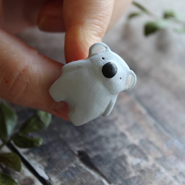 Koala bear brooch - handpainted clay brooch - animal pin badge