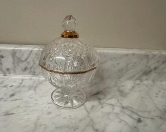 Dulcera de cristal vintage con tapa.