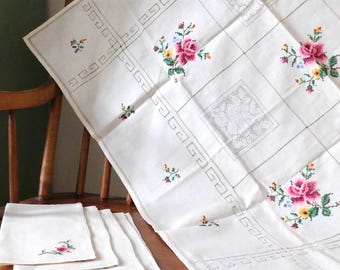 刺繍入り花柄テーブルクロスとナプキン - Etsy 日本