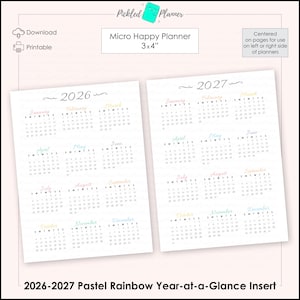 Puede incluir: Dos insertos blancos para Micro Happy Planner con calendarios mensuales de arcoíris pastel para 2026 y 2027. Los insertos miden 7,6 x 10,2 cm y están diseñados para centrarse en el lado izquierdo o derecho de las agendas. Texto: "Pickled Planner".