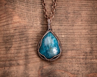 Blue Apatite Wire Crystal Pendant Copper Necklace - Apatite Wire Wrapped Pendant For Clarity & For Focus - Gifts for Him Gifts for Her