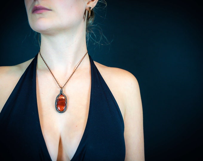 Copper Wire Wrapped Jewelry Gifts for Her Red Jasper Healing Crystal Pendant Necklaces For Women Handmade Christmas Gifts