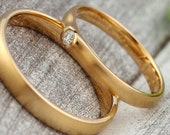 Eheringe Gold "cerebellum" mit Brillant 0,05ct, Trauringe Rosegold, Goldring Diamant, Spannring, Brillantring