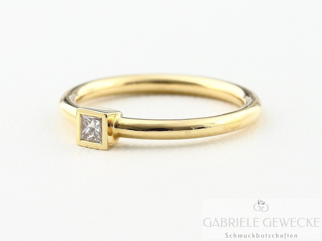 値下げ　AMBUSH solitaire gold Hidden Heart Solitaire Ring in 18K Yellow Gold | Brilliant Earth