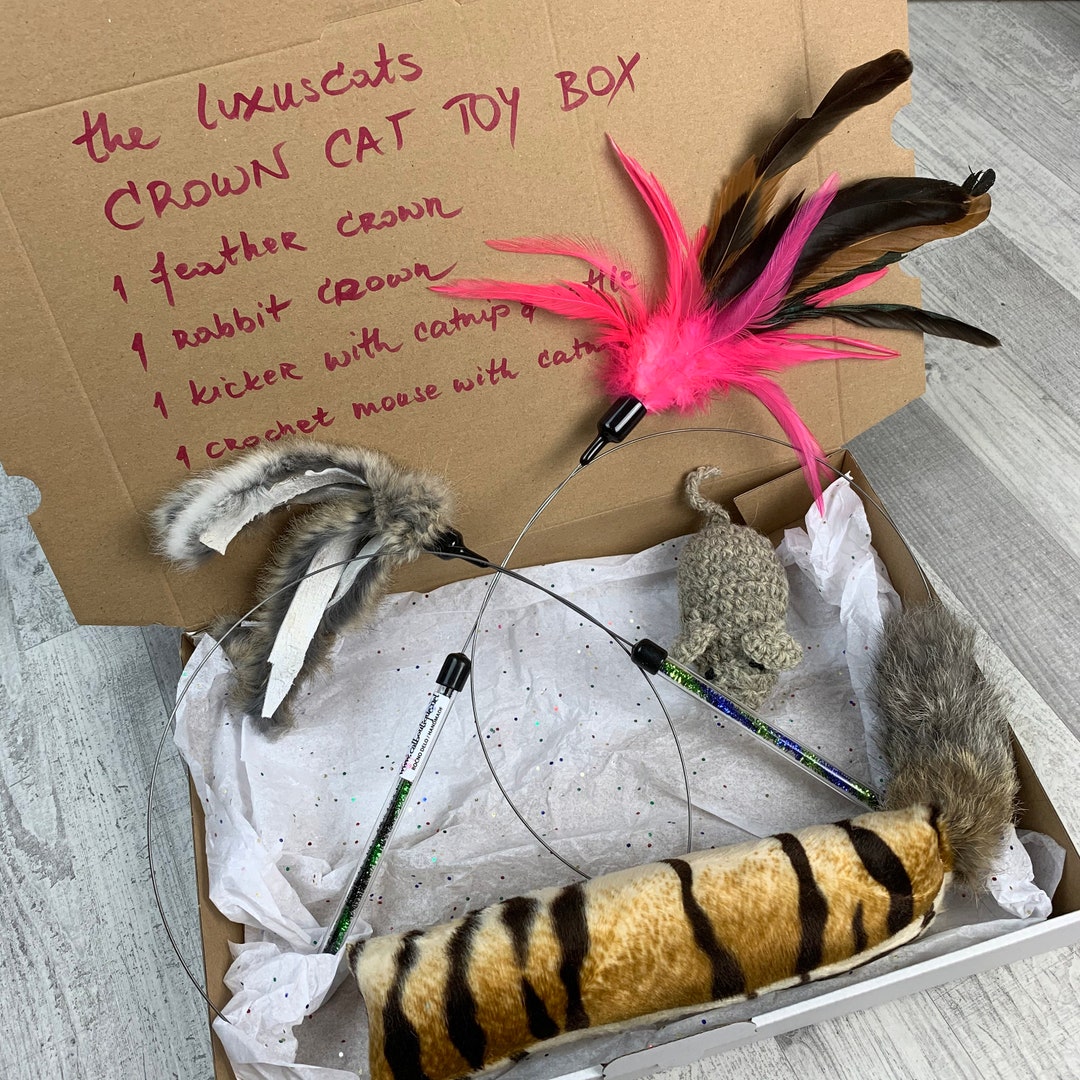 The Luxuscats Crown Cat Toy Box Cat Toy Pack Choose Your Favorite Color