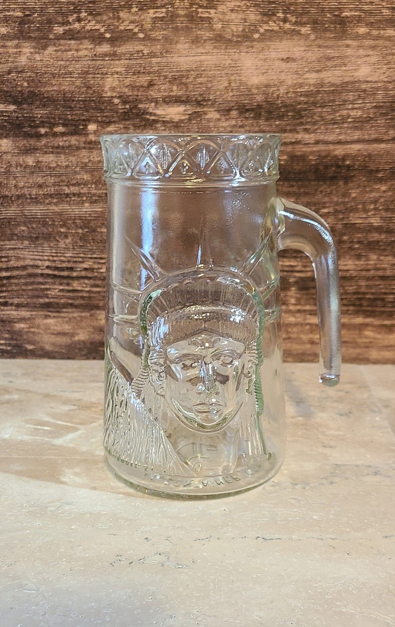 1985 Ancre Verre STATUE De LA LIBERTÉ CENTENNIAL Mug en verre image 1