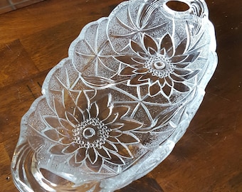 1930&#39;s Indiana Glass CLEAR LILY PONS Pickle/Relish Dish with handles