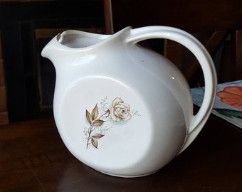 anni &#39; 60 marrone antico ROSE Tilt brocca w / Ice Lip - giardino linea by McCoy Pottery