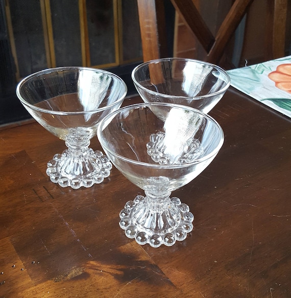 Vintage 1950s Tall Boopie Coupe Glass Vintage 1950s Tall Boopie Coupe Glass