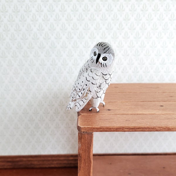 Dollhouse Miniature Snowy Owl Large Resin 1:12 Scale Bird 1 1/2" tall