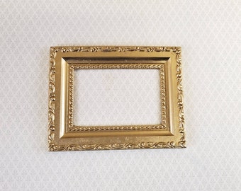 Download Fancy Golden Picture Frame Gif