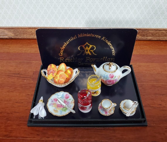 Reutter porcelain miniatures discount